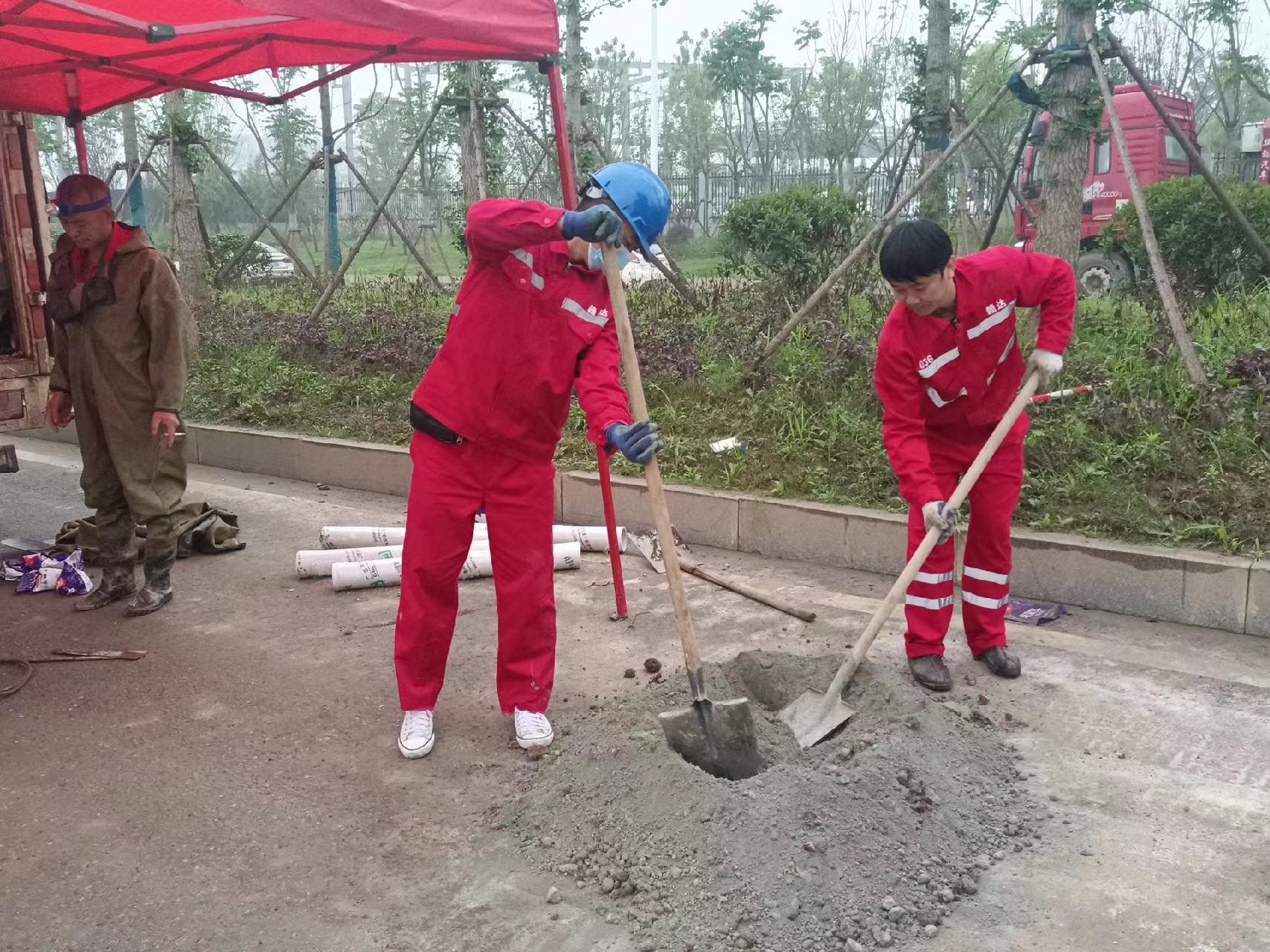 德清管道疏通哪家好】及时进行市政管道清淤